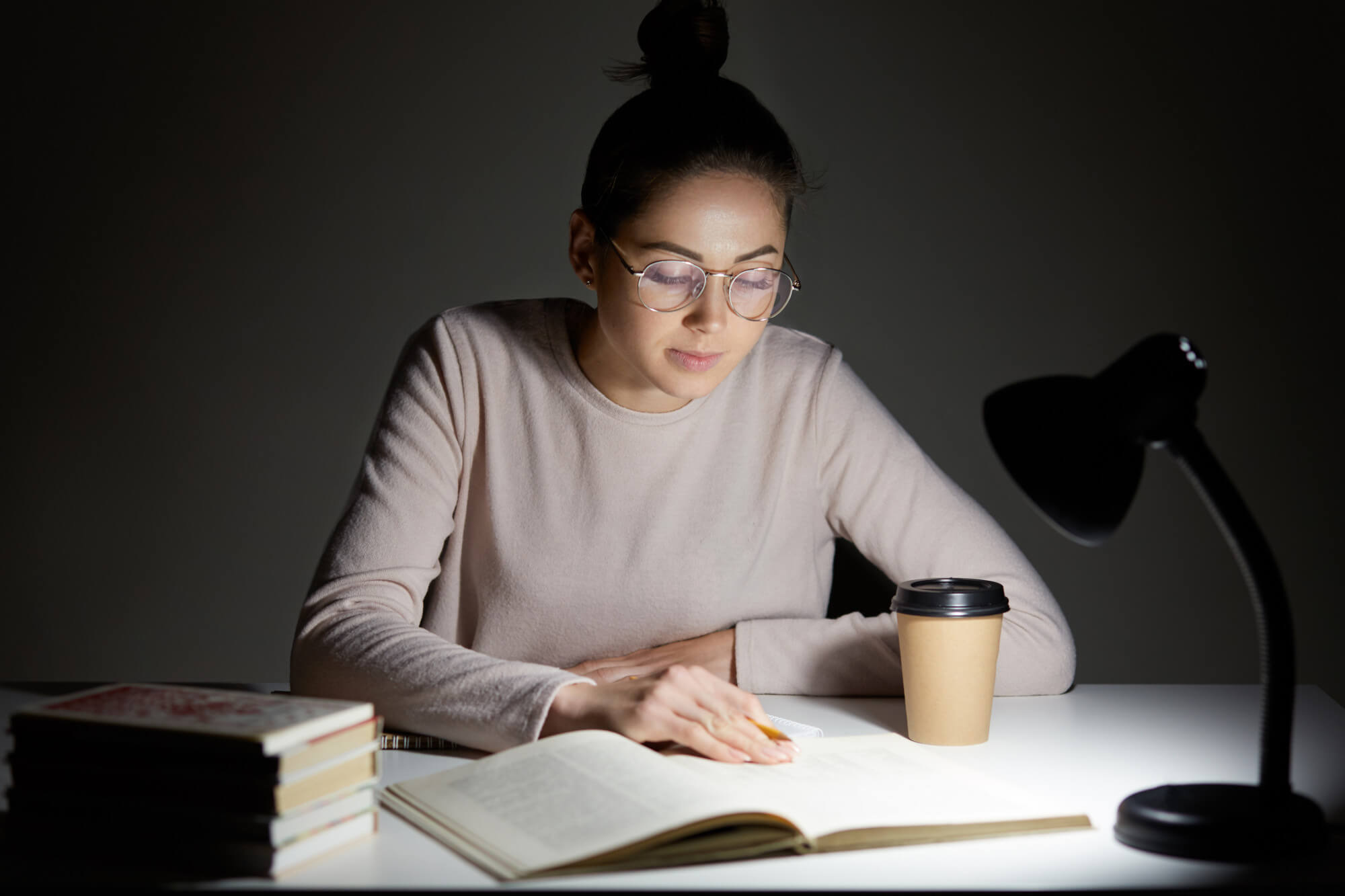 How to Stay Focused While Studying for Long Hours
